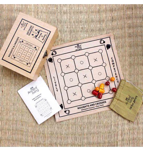 Noughts and Crosses Board Game in Raw Silk (Kattam Vilayattu) - Orgoshops