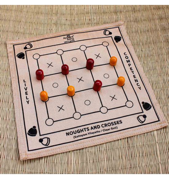 Noughts and Crosses Board Game in Raw Silk (Kattam Vilayattu)