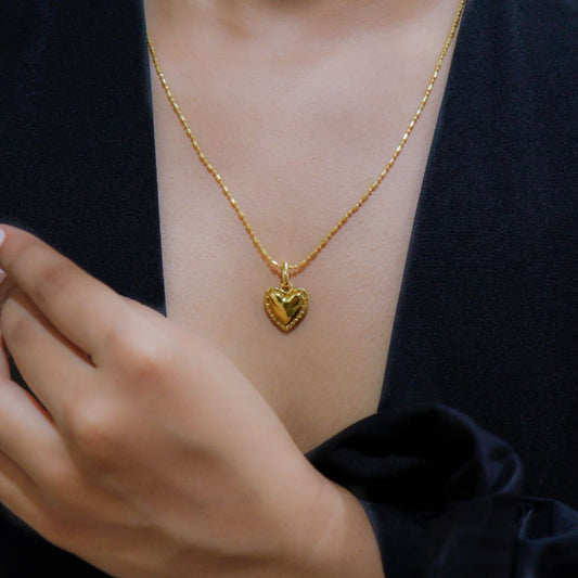 Onearth Golden Heart Pendant with Chain