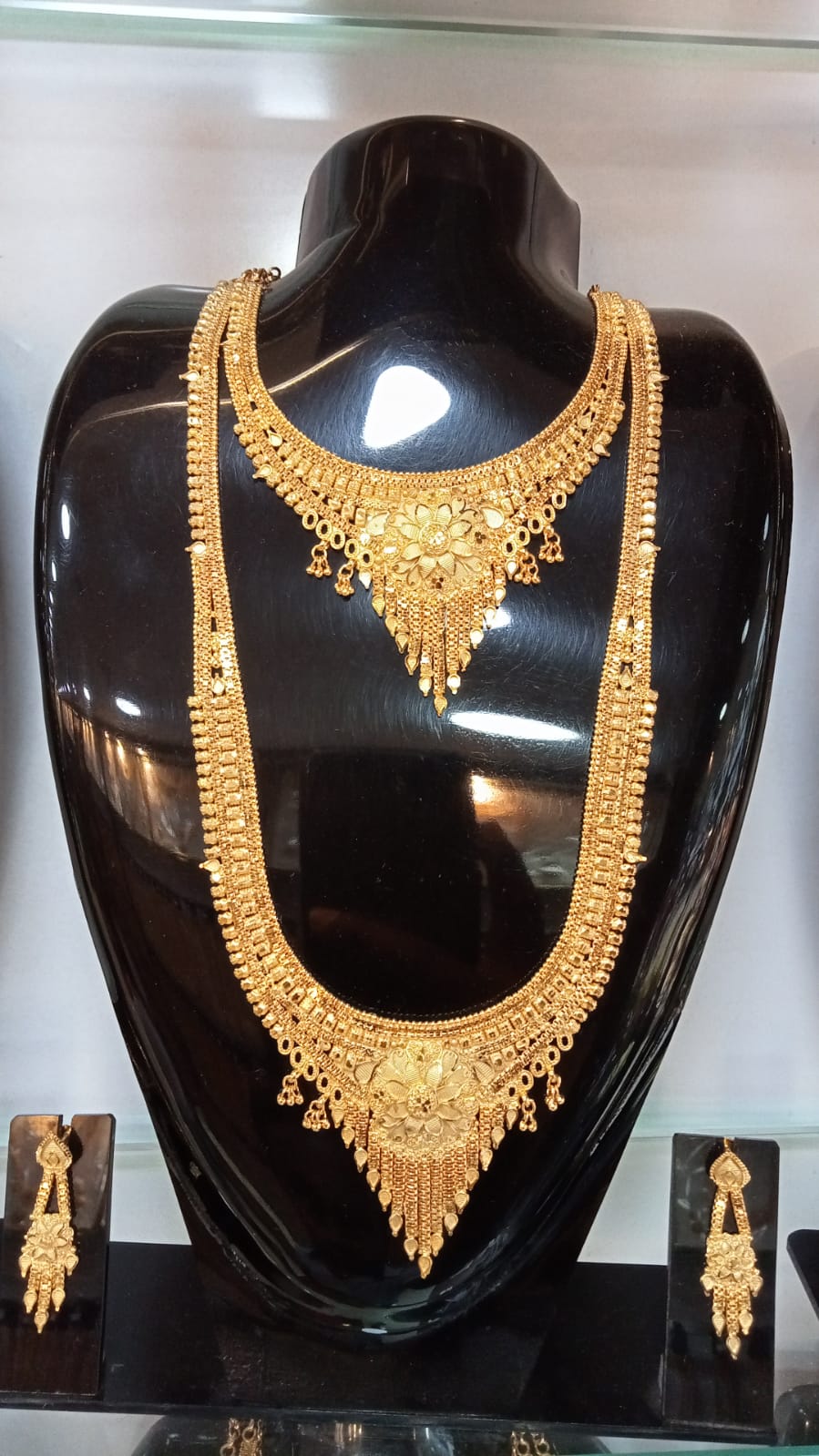 RS Jewelry Premium Rani Haram And Choker Golden Jewellery / Close Neck Set