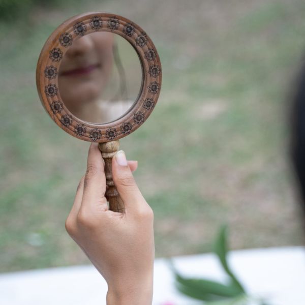 Wooden Engraved Home Decorative Handheld Mirror-300gm