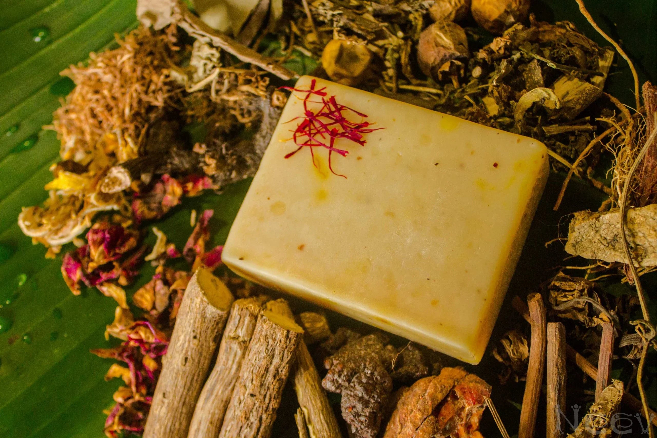 Neev Herbal Handmade Soaps Kumkumadi Soap, 100g ( Pack of 3 ) - Orgoshops